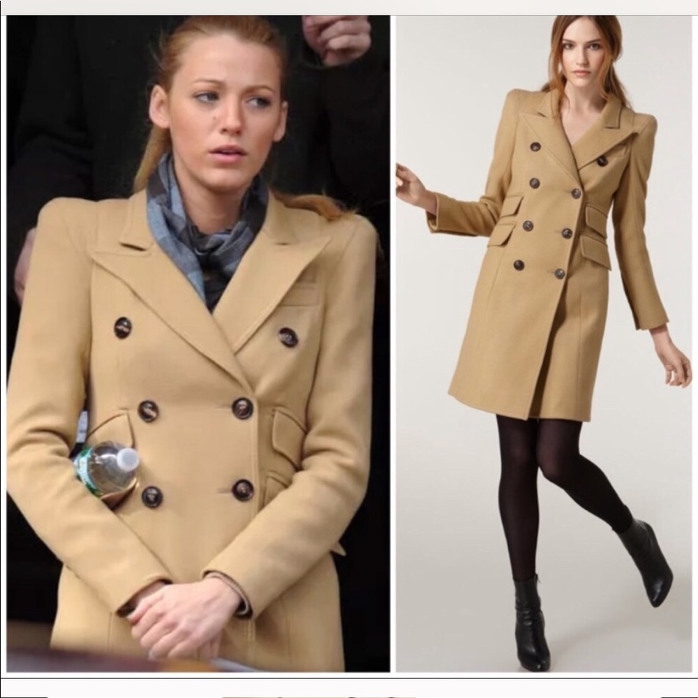 Smythe Reefer Coat US 6 has pilling. Jacket blazer
